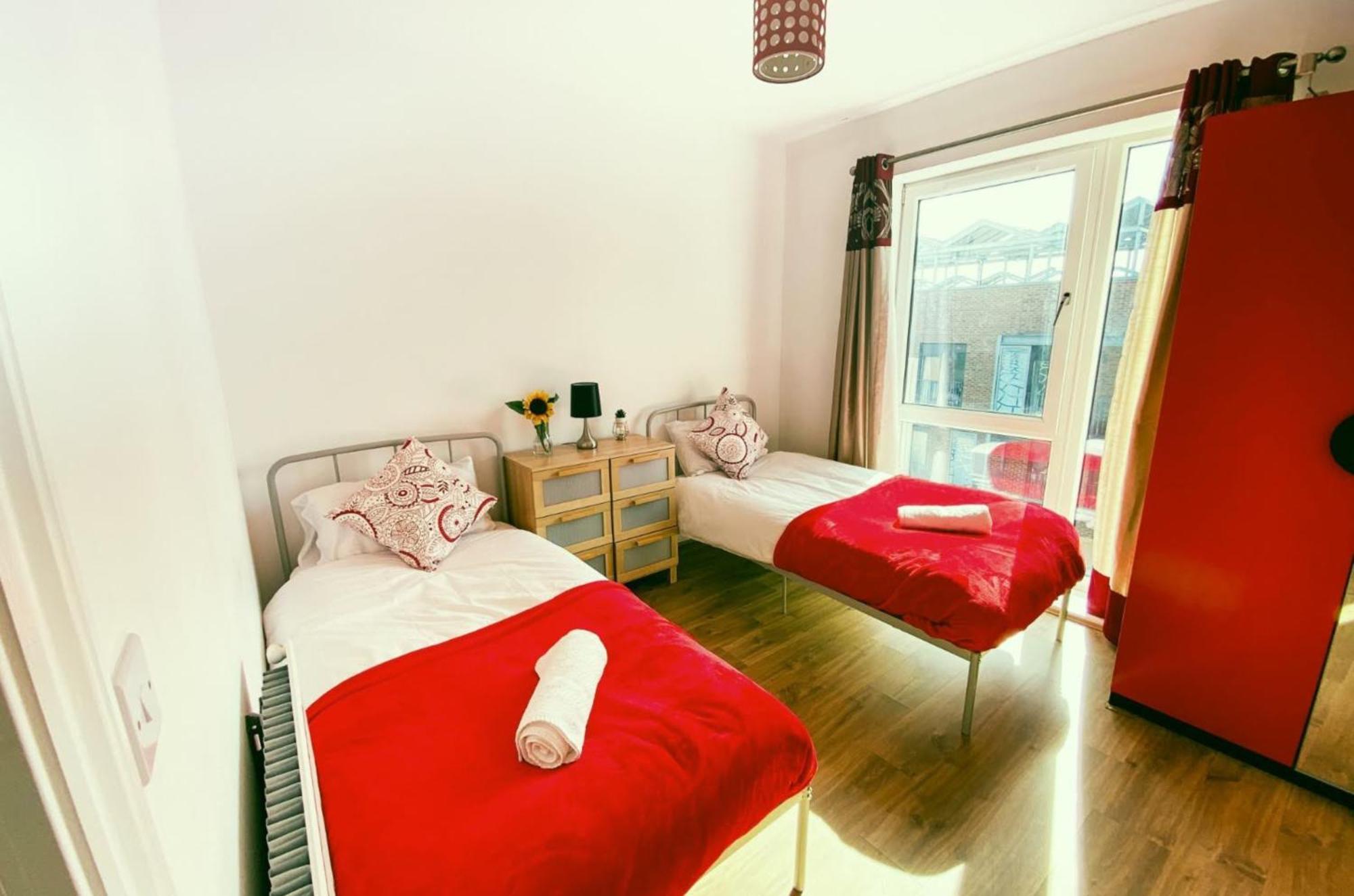 Apartment Beautiful 2 Bedroom, 2 Bathroom, Free Parking, Centre Penthouse